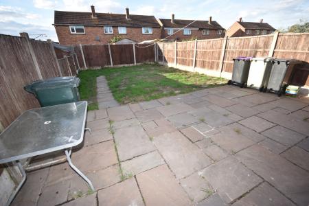 2 bedroom Semi-detached house to let in West Drive, Tattershall, LN4