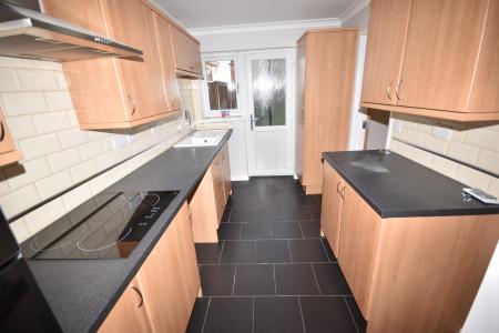 2 bedroom Semi-detached house to let in West Drive, Tattershall, LN4