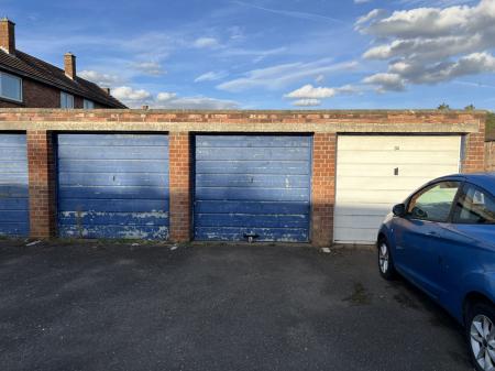 2 bedroom Semi-detached house to let in West Drive, Tattershall, LN4