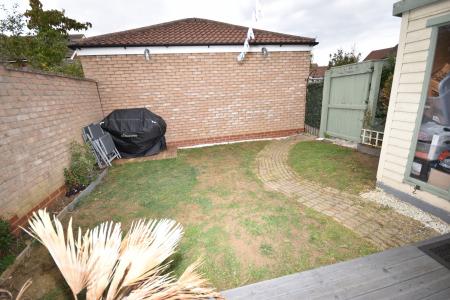 3 bedroom End of terrace house to let in Spire View, Sleaford, NG34