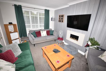 3 bedroom End of terrace house to let in Spire View, Sleaford, NG34