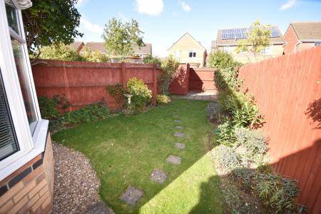 3 bedroom Semi-detached house to let in Keepers Way, Sleaford, NG34