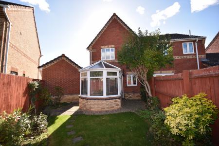 3 bedroom Semi-detached house to let in Keepers Way, Sleaford, NG34