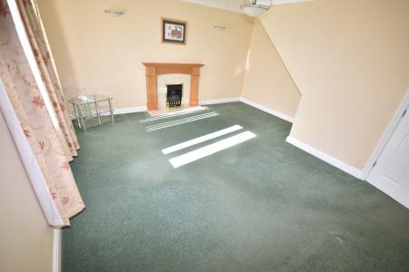 3 bedroom Semi-detached house to let in Keepers Way, Sleaford, NG34