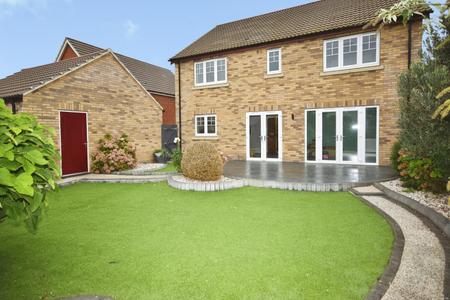 4 bedroom Detached house to let in Hoplands Road, Coningsby, LN4