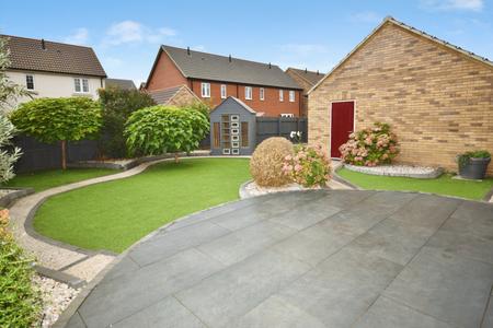 4 bedroom Detached house to let in Hoplands Road, Coningsby, LN4