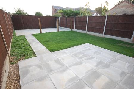 3 bedroom Terraced House to let in Polyanthus Drive, Sleaford, NG34