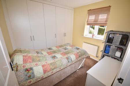 2 bedroom Flat to let in Kinross Road, Greylees, Sleaford, NG34