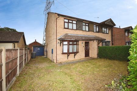 3 bedroom Semi-detached house for sale in Dorrington Close, Ruskington, Sleaford