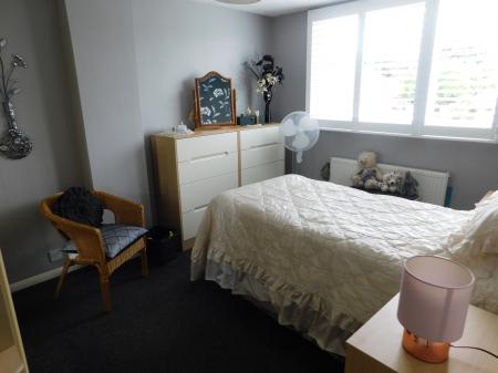 4 bedroom Semi-detached house for sale in Summerville Avenue, Minster, ME12