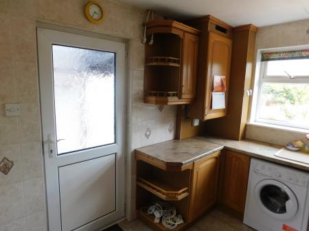 2 bedroom Semi-detached house for sale in Swanstree Avenue, Kemsley, Sittingbourne, ME10