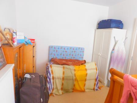 2 bedroom Flat to let in High Street, Sheerness, ME12