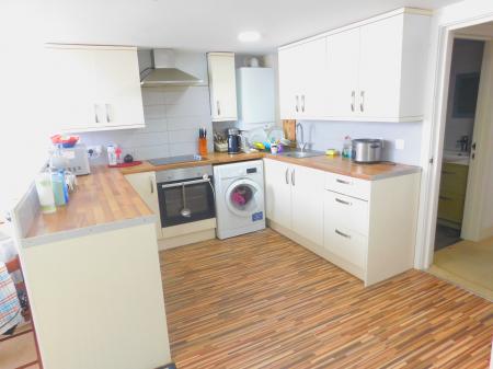 2 bedroom Flat to let in High Street, Sheerness, ME12