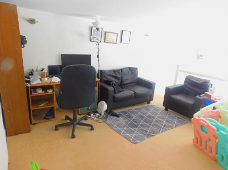 2 bedroom Flat to let in High Street, Sheerness, ME12