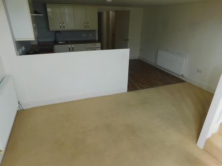 2 bedroom Flat to let in High Street, Sheerness, ME12