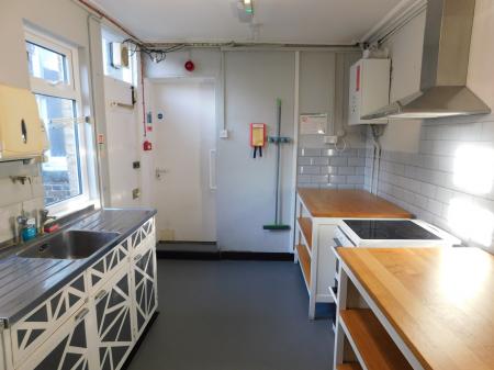 3 bedroom Commercial Property to let in Trinity Road, Sheerness, ME12