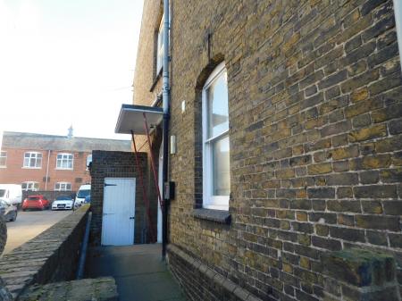 3 bedroom Commercial Property to let in Trinity Road, Sheerness, ME12