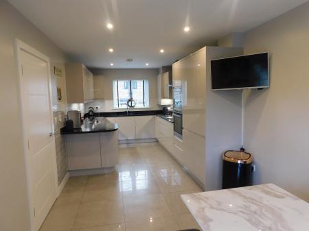 4 bedroom Semi-detached house for sale in Minster Road