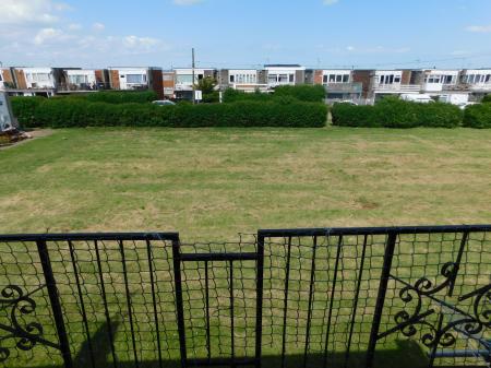 2 bedroom Flat to let in Sheppey Beach Villas, Leysdown-on-Sea, ME12