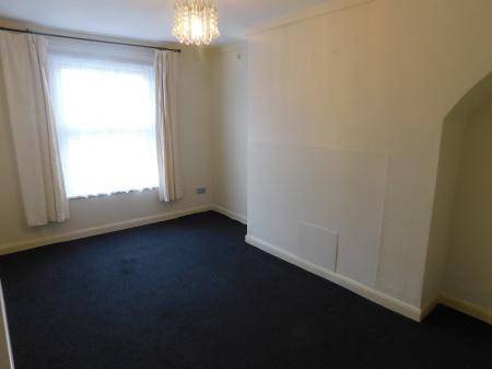 1 bedroom Flat to let in Broadway, Sheerness, ME12