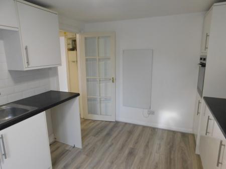 1 bedroom Flat to let in Broadway, Sheerness, ME12