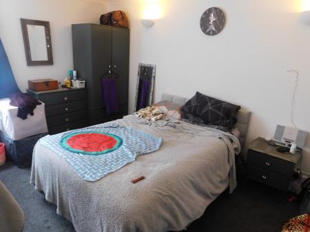 1 bedroom Flat to let in Chilham Close, Sheerness, ME12