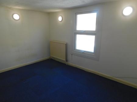 2 bedroom Property to let in High Street, Sheerness, ME12