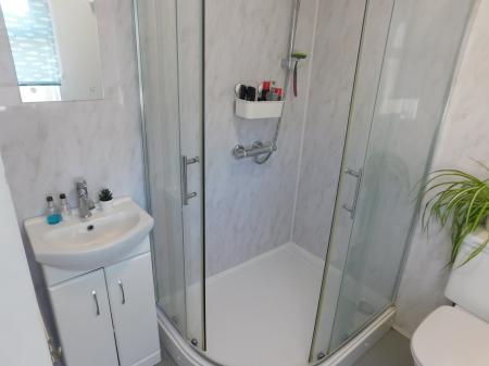 3 bedroom Semi-detached house to let in Wheatsheaf Gardens, Sheerness, ME12