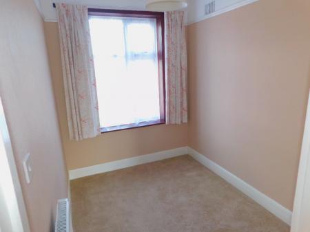 3 bedroom Semi-detached house to let in Wheatsheaf Gardens, Sheerness, ME12