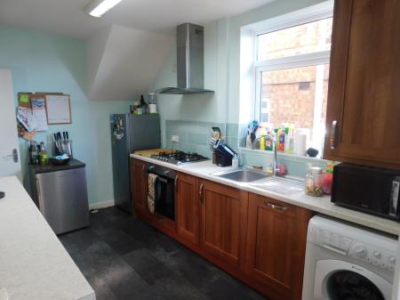 3 bedroom Semi-detached house to let in Wheatsheaf Gardens, Sheerness, ME12