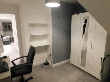 2 bedroom Flat to let in Stagshaw Close, Maidstone, ME15