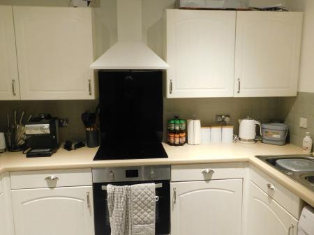 2 bedroom Flat to let in Stagshaw Close, Maidstone, ME15