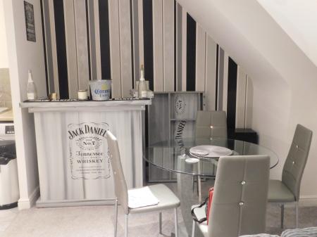 2 bedroom Flat to let in Stagshaw Close, Maidstone, ME15