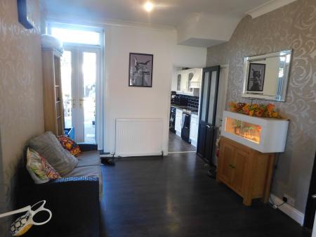 3 bedroom End of terrace house to let in Dumergue Avenue, Queenborough, ME11