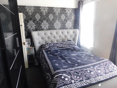 3 bedroom End of terrace house to let in Dumergue Avenue, Queenborough, ME11