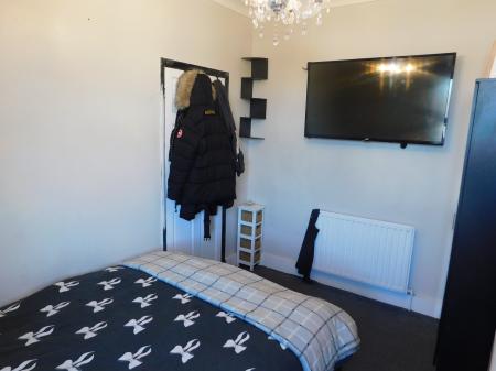 3 bedroom End of terrace house to let in Dumergue Avenue, Queenborough, ME11