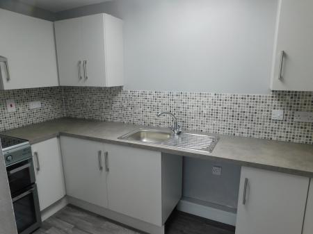 2 bedroom Flat to let in Raite Green, Sittingbourne, ME10