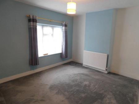 3 bedroom Terraced House to let in Castle Street, Queenborough, ME11