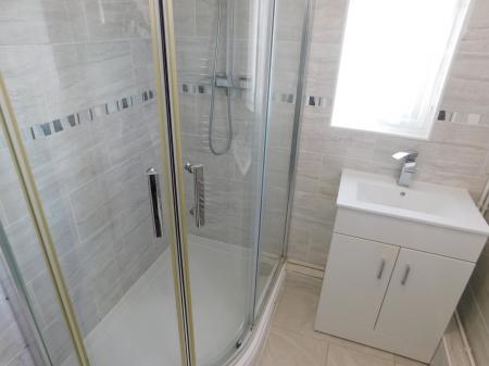 3 bedroom Terraced House to let in Castle Street, Queenborough, ME11