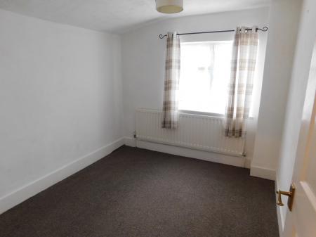 3 bedroom Terraced House to let in Castle Street, Queenborough, ME11