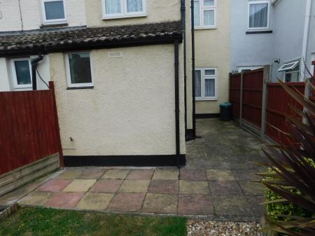 3 bedroom Terraced House to let in Castle Street, Queenborough, ME11