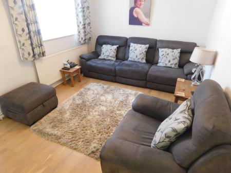 2 bedroom Property to let in Tysoe Court, Minster, ME12