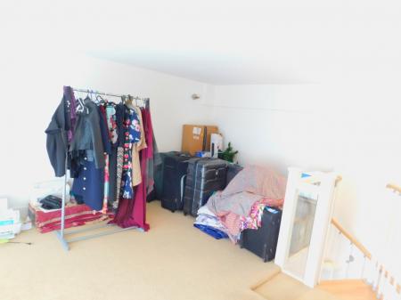 2 bedroom Flat to let in High Street, Sheerness, ME12
