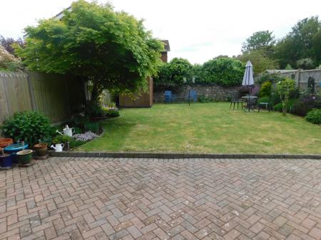 4 bedroom Detached house for sale in Queens Road, Minster, ME12