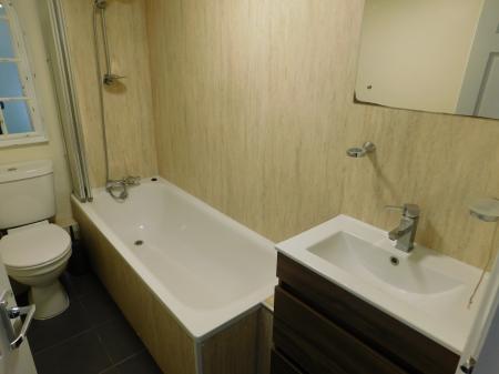 1 bedroom Ground floor flat to let in Alexandra Road, Sheerness, ME12