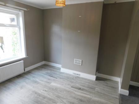 2 bedroom End of terrace house to let in New Street, Sheerness, ME12