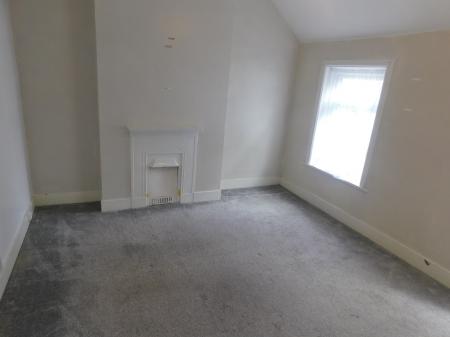 2 bedroom End of terrace house to let in New Street, Sheerness, ME12