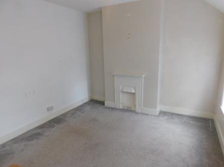 2 bedroom End of terrace house to let in New Street, Sheerness, ME12