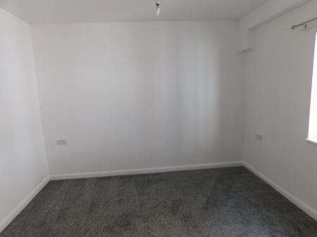 1 bedroom Flat to let in Broadway, Sheerness, ME12