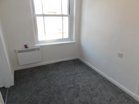 1 bedroom Flat to let in Broadway, Sheerness, ME12